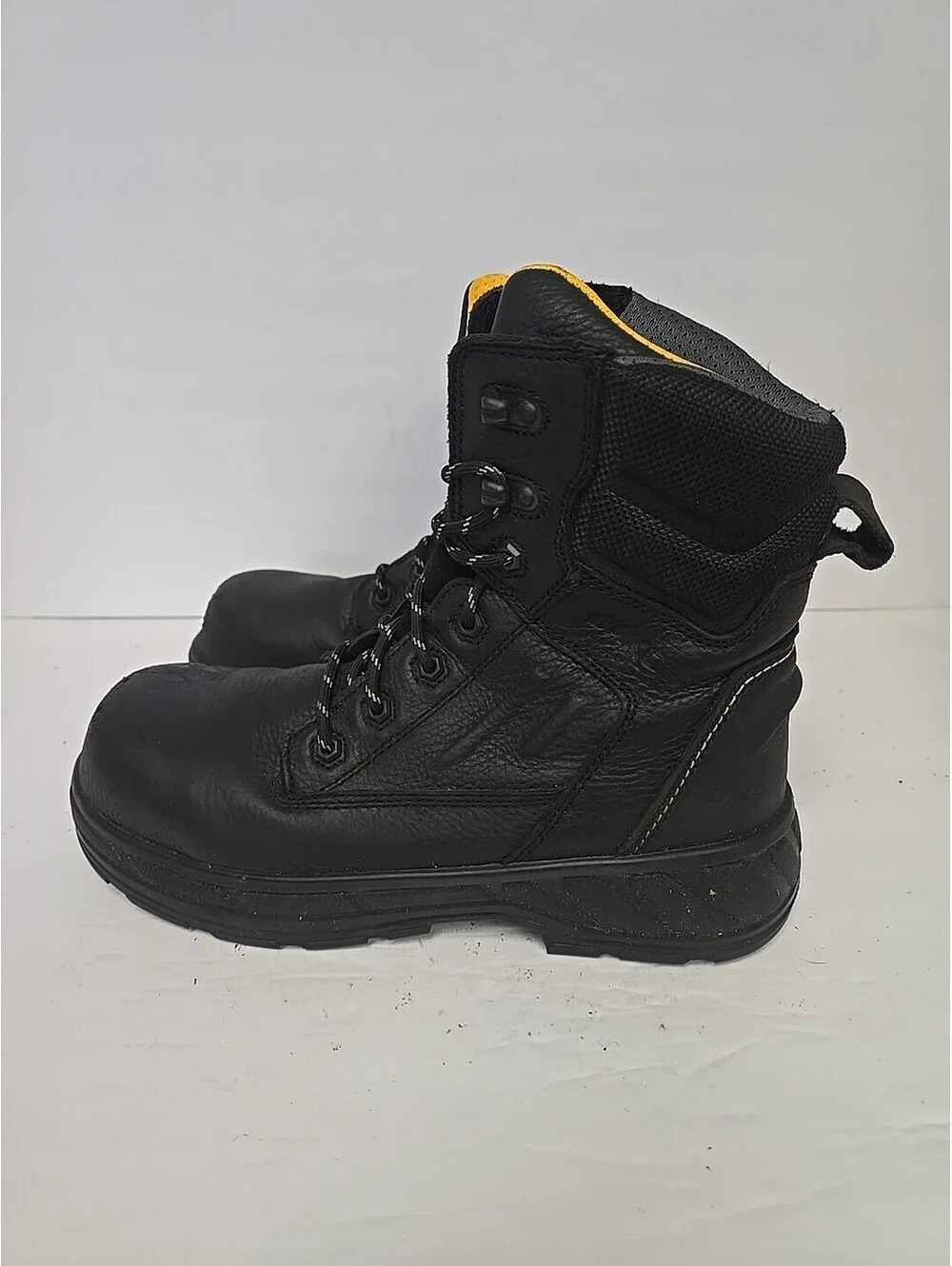 Dakota used boots